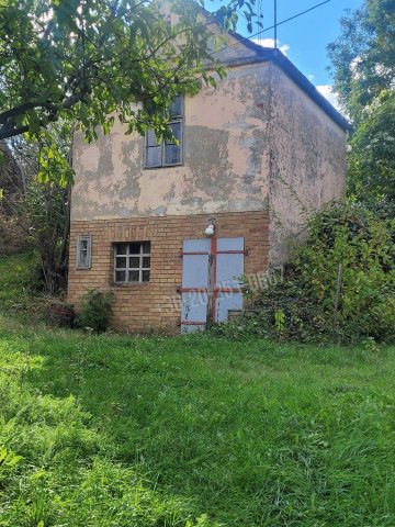 Eladó nyaraló, Mohácson 3.9 M Ft, 1 szobás