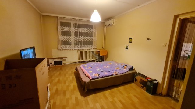 Eladó panellakás, Dunaújvárosban 15.7 M Ft, 1 szobás