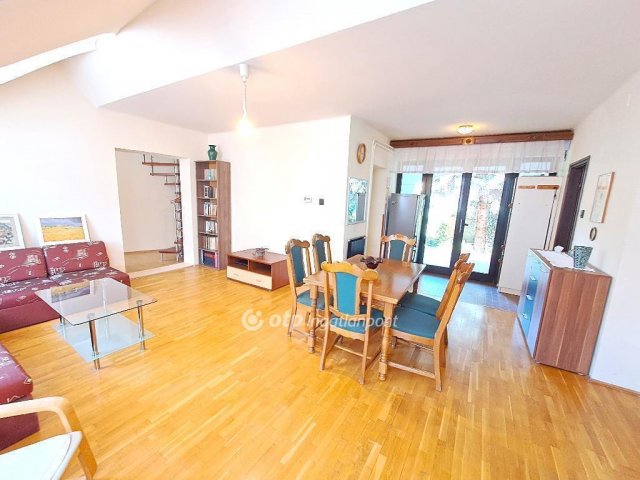 Eladó családi ház, Kecskeméten 68.5 M Ft, 2+2 szobás