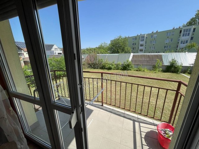 Eladó téglalakás, Egerben 37.9 M Ft, 2 szobás
