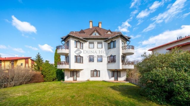Eladó téglalakás, Budapesten, XI. kerületben 188 M Ft, 5 szobás