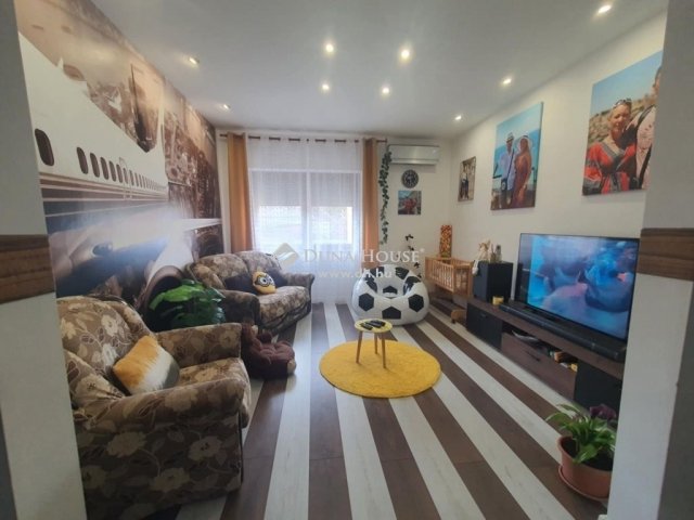 Eladó családi ház, Tokodon 93.99 M Ft, 6 szobás