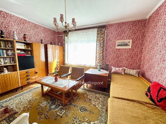 Eladó családi ház, Csikóstőttősön 22.9 M Ft, 4 szobás