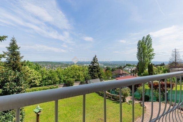 Eladó családi ház, Budapesten, III. kerületben 425 M Ft