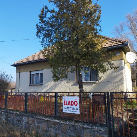 Eladó családi ház, Erdősmecskén 18.2 M Ft, 3 szobás