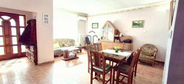 Eladó családi ház, Dombóváron 39.99 M Ft, 3 szobás