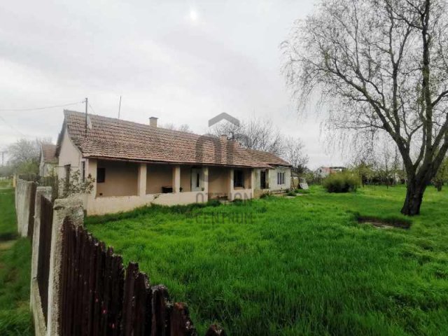 Eladó családi ház, Hajdúszováton 8.7 M Ft, 3 szobás