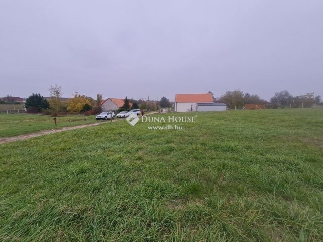 Eladó telek, Balatonfőkajáron 26 M Ft / költözzbe.hu