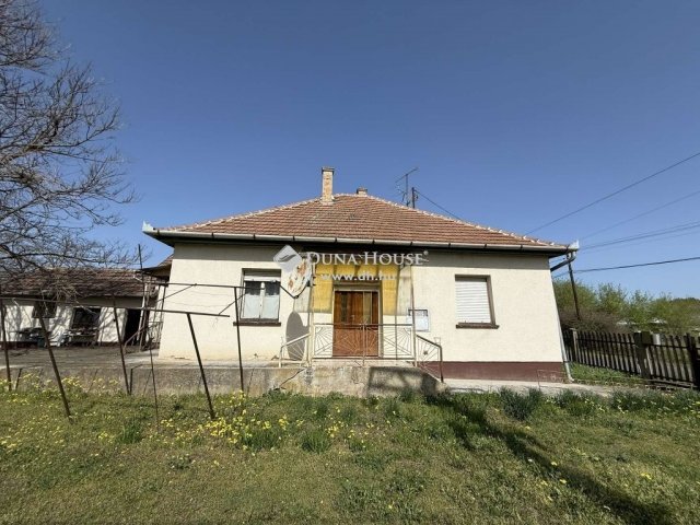 Eladó családi ház, Újszilváson 23.9 M Ft, 3 szobás