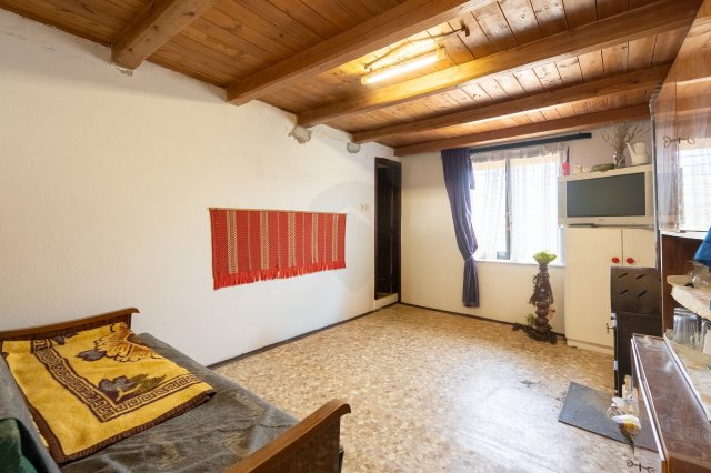 Eladó nyaraló, Oroszlányban 14.5 M Ft, 1 szobás