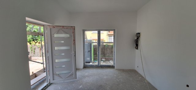 Eladó téglalakás, Budapesten, XV. kerületben 96 M Ft, 4 szobás