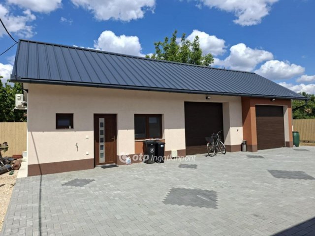 Eladó családi ház, Hajdúböszörményen 51 M Ft, 2 szobás