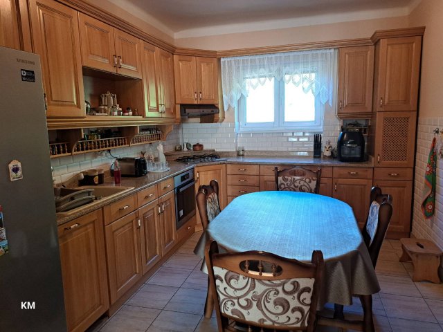 Eladó családi ház, Egerben 149 M Ft, 5 szobás