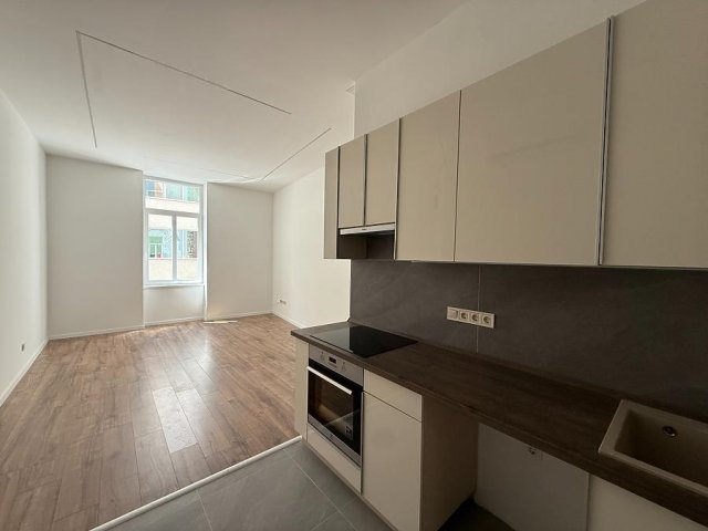 Eladó téglalakás, Budapesten, II. kerületben 63.9 M Ft