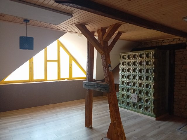 Eladó téglalakás, Esztergomban 59.9 M Ft, 4 szobás