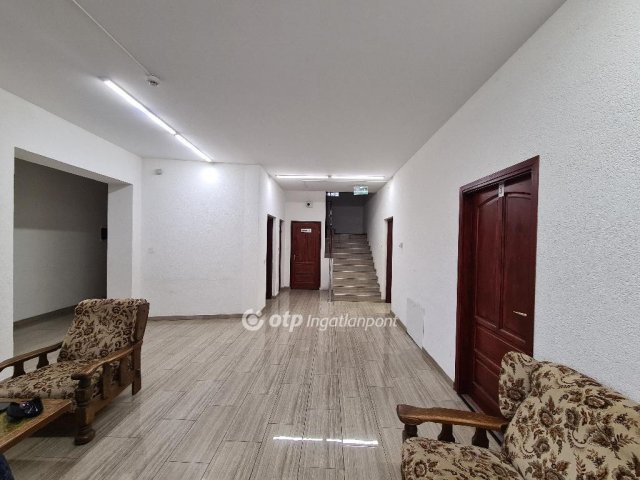 Eladó hotel, Ágasegyházán 179 M Ft, 15 szobás