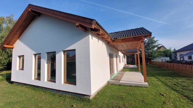 Eladó ikerház, Balatonmáriafürdőn, Akácfa utcában 45 M Ft