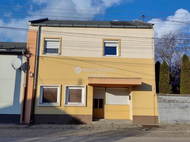 Eladó családi ház, Faddon 25.99 M Ft, 4 szobás
