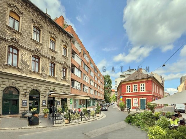 Kiadó téglalakás, albérlet, Budapesten, I. kerületben, 4 szobás