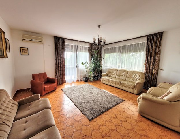 Eladó családi ház, Balatonalmádiban 149 M Ft, 7 szobás
