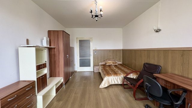 Kiadó panellakás, albérlet, Debrecenben 180 E Ft / hó, 1 szobás