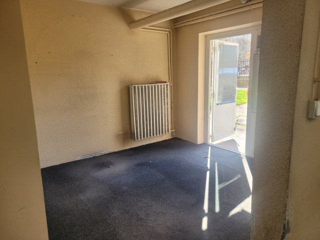 Kiadó üzlethelyiség, Győrött 57 E Ft / hó, 2+1 szobás