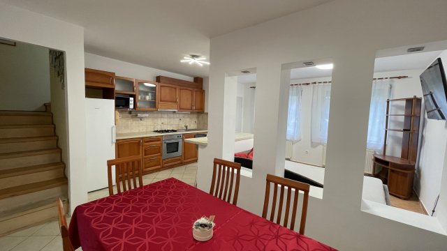 Kiadó sorház, albérlet, Győrött 250 E Ft / hó, 5 szobás