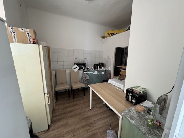 Eladó üzlethelyiség, Budapesten, XX. kerületben 39.99 M Ft