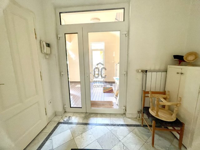 Eladó családi ház, Gödön 129.9 M Ft, 7 szobás