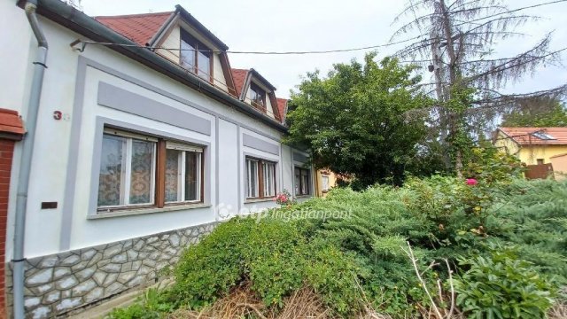Eladó családi ház, Egerben 84.9 M Ft, 6 szobás