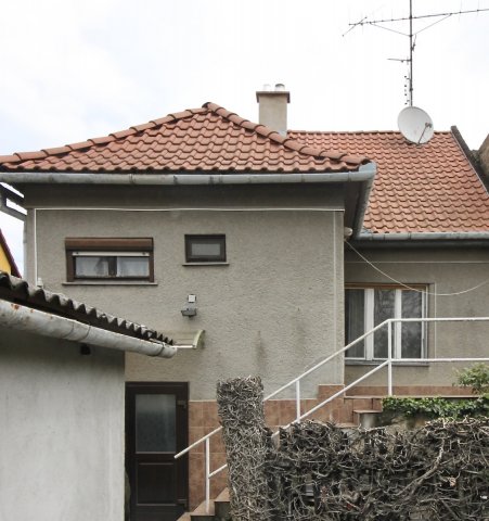 Eladó családi ház, Pécsett 6 M Ft, 3 szobás