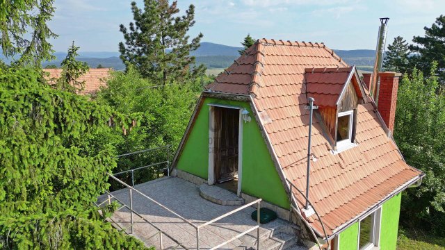Eladó családi ház, Budapesten, III. kerületben 29.9 M Ft