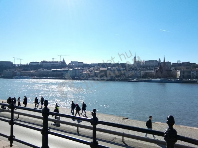 Kiadó téglalakás, albérlet, Budapesten, V. kerületben, 1 szobás