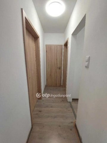 Eladó családi ház, Martonvásáron 85 M Ft, 3 szobás