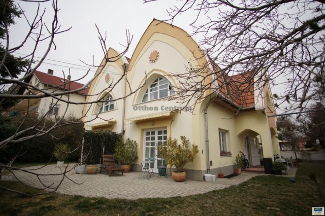 Eladó ikerház, Budapesten, III. kerületben 440 M Ft, 10 szobás