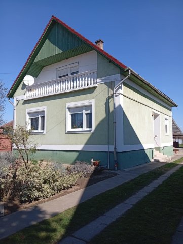 Eladó családi ház, Tiszacsegén 45 M Ft, 5 szobás