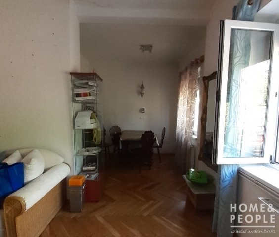 Eladó családi ház, Szegeden 59.9 M Ft, 4 szobás