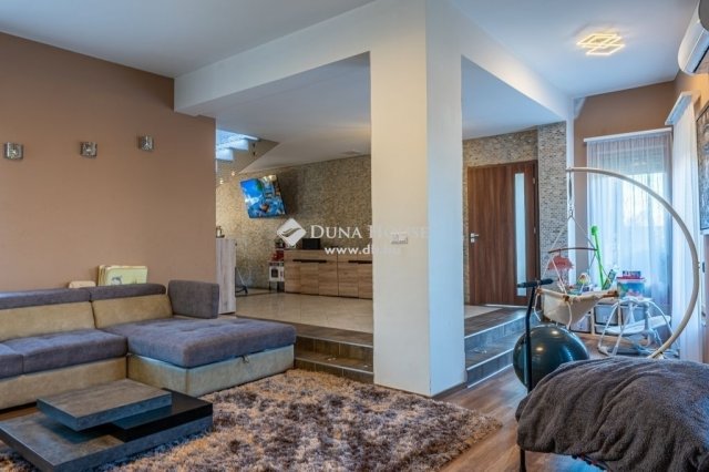Eladó családi ház, Budapesten, XX. kerületben 159.9 M Ft