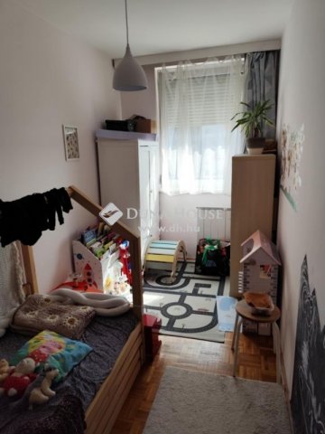 Eladó panellakás, Budapesten, XIV. kerületben 68 M Ft, 3 szobás