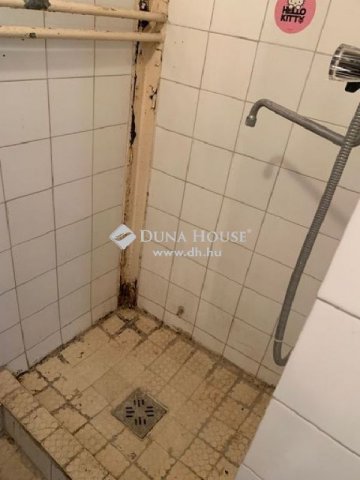Eladó téglalakás, Budapesten, V. kerületben 31.9 M Ft, 1 szobás