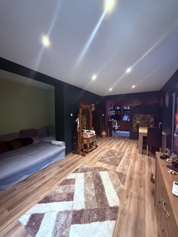 Eladó családi ház, Székesfehérvárott 109 M Ft, 6 szobás