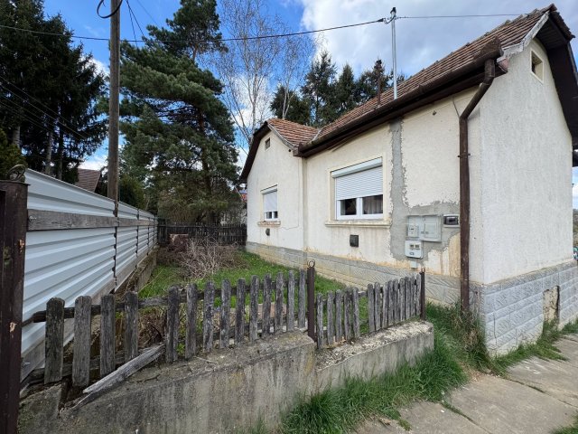 Eladó családi ház, Tarnaleleszen 15.4 M Ft, 2 szobás