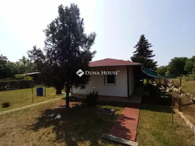 Eladó családi ház, Tóalmáson, Diófa dűlőn 28 M Ft, 2 szobás