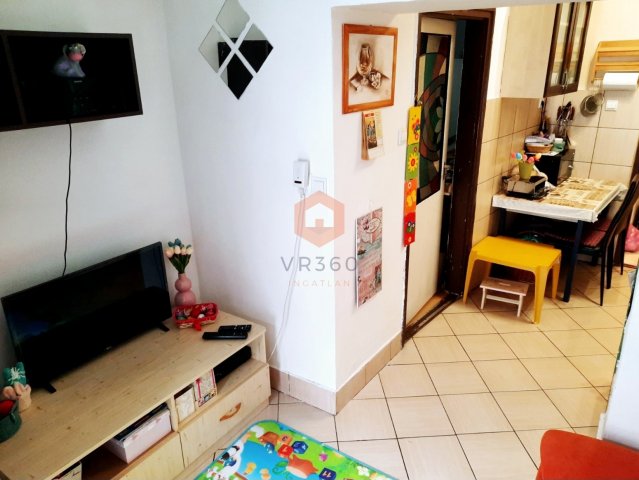 Eladó családi ház, Pécsett 24.99 M Ft, 1+1 szobás