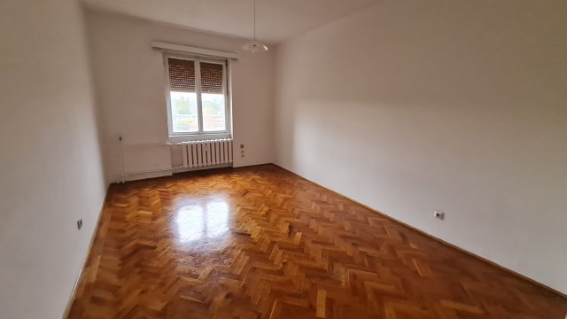 Kiadó téglalakás, albérlet, Dunaújvárosban 90 E Ft / hó