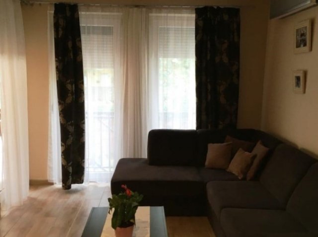 Kiadó téglalakás, albérlet, Pécsett 200 E Ft / hó, 2+1 szobás