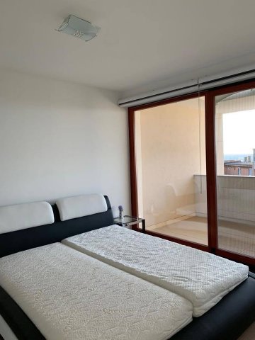 Kiadó téglalakás, albérlet, Pécsett, Surányi Miklós úton