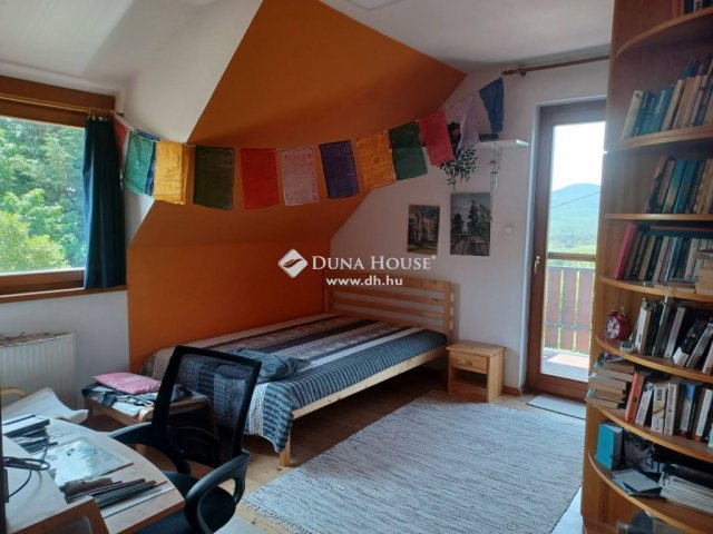 Eladó családi ház, Szentendrén 185 M Ft, 6 szobás