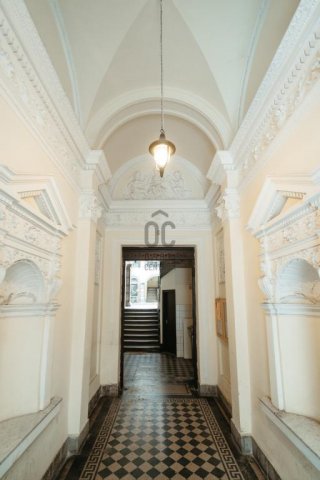 Eladó téglalakás, Budapesten, VI. kerületben 76 M Ft, 2 szobás