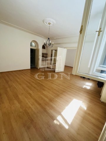 Kiadó téglalakás, albérlet, Budapesten, VI. kerületben